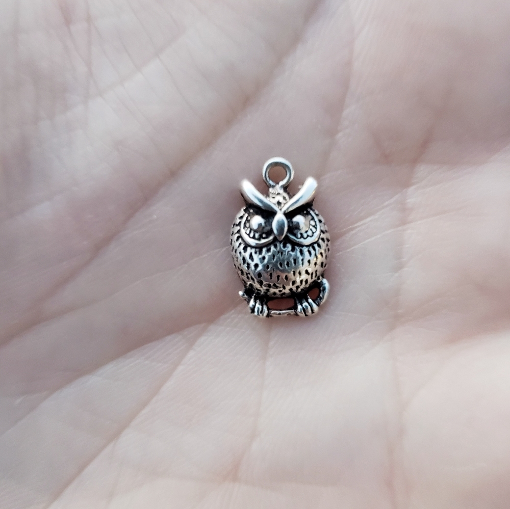 Tiny 925 Sterling Silver Round Owl Pendant